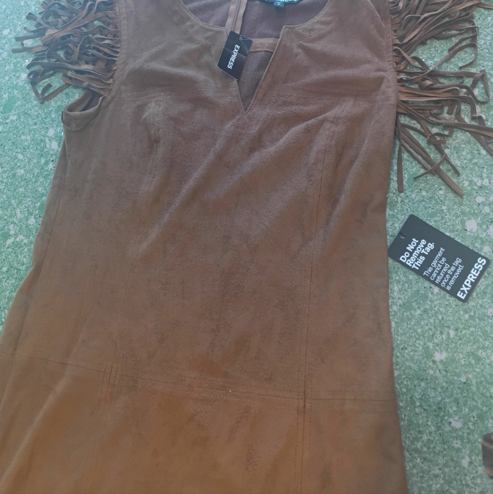 Dress - Picture 2 of 5